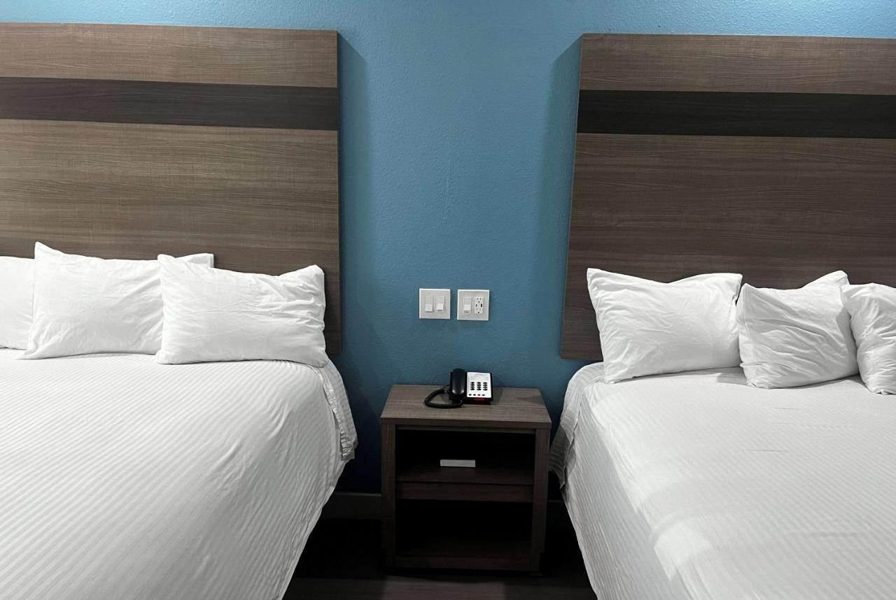 Baymont By Wyndham Freeport Texas Hotell Eksteriør bilde