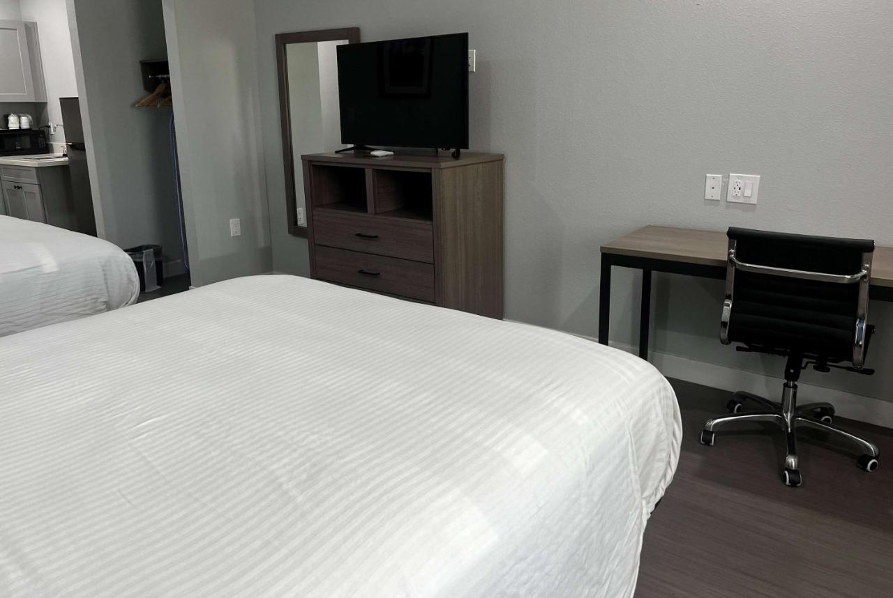 Baymont By Wyndham Freeport Texas Hotell Eksteriør bilde