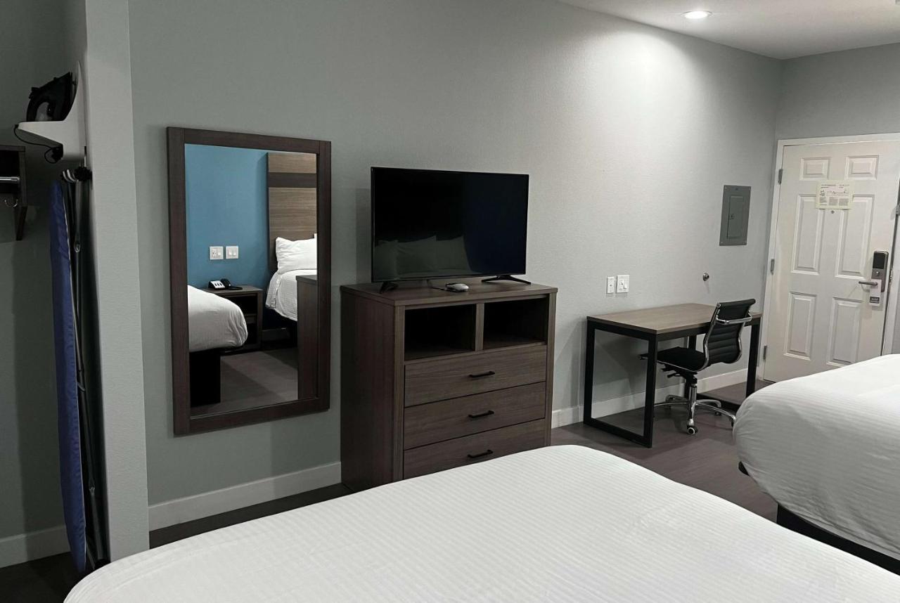 Baymont By Wyndham Freeport Texas Hotell Eksteriør bilde